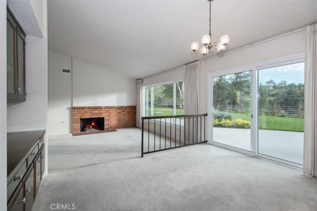 19291 Berclair Lane, Tarzana, California 91356 home-pic-11